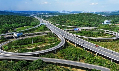 芦山钢筋套筒应用于高速公路